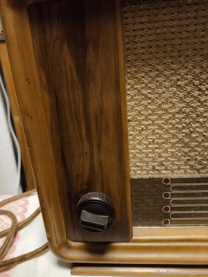 PREISREDUZIERT -80%  .... Alter vorzeigbarer Radio "Marke SPORT" Bj 1952 Bild 6