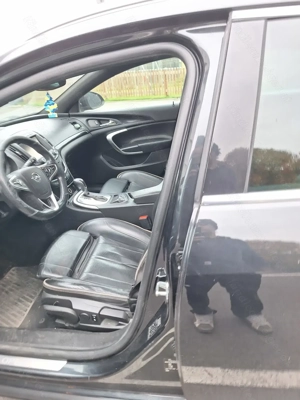 Opel Insignia 2 Liter ,Allrad ,Automatik, Sportstourer Bild 2