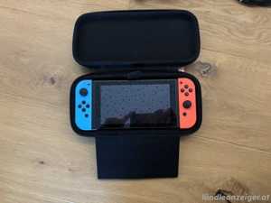 Nintendo Switch mit OVP + Spiel Bild 2