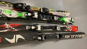 Kinder Schi   Jugend Schi   2 Paar Schischuhe   1 Paar Stöcke