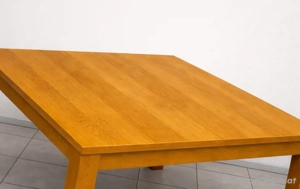 Tisch Vollholz 140x140