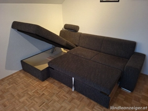 Großes Bequemes Sofa mit Schlaffunktion
