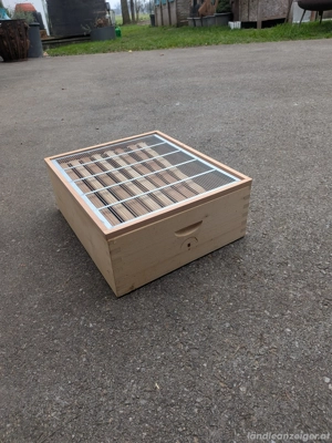 Bienen-Beuten inkl. Zubehör Bild 3