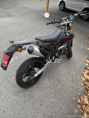 Kleinmotorrad Rieju MRT 50 Bild 3