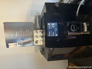 All-in Paket: JURA E6 Kaffeevollautomat & 4 Reinigungstabs, 4 Filterpatronen, 2x Ersatzteil