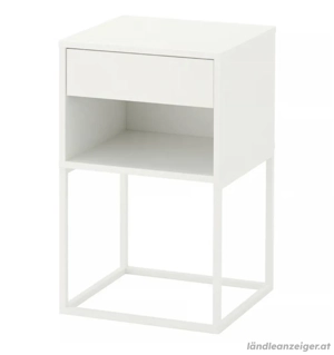 2x Nachtkästchen