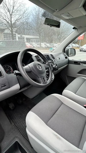 VW T5 2.0 TDI 9 Sitzer CarPlay Bild 6