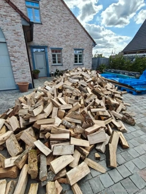 Brennholz direkt zu Ihnen nach Hause geliefert Bild 2