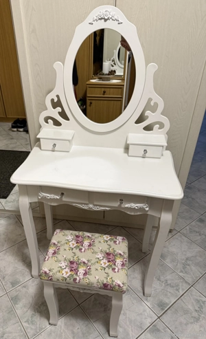 Schminktisch mit Hocker