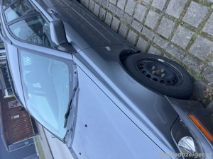 Volvo V40.                                                                                           Bild 2