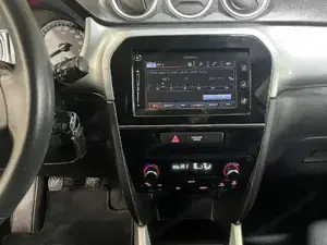 Suzuki Vitara Bild 11