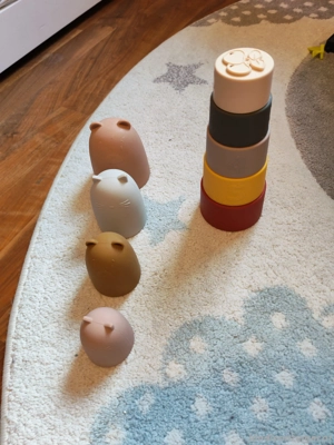 Katzen Förmchen und Stapelturm aus Kunststoff