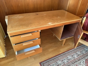 Schreibtisch (Sekretär im Bauhausstil)