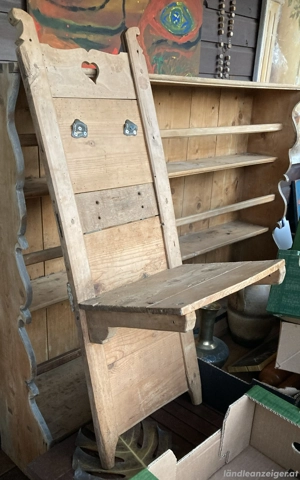 Rückentrage auf Holz  Bild 3