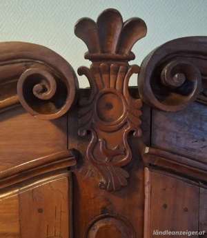 Schrank (Holzschrank)  Bild 2