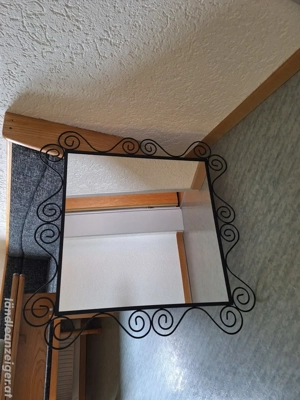 Dekorativer Wandspiegel 