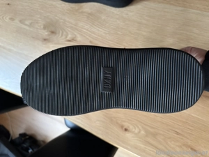 Schwarze ungetrage DKNY Boots Bild 4