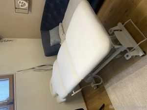 Massageliege elektrisch Bild 3