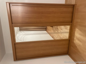 Kleiderschrank mit Schiebetüren  Bild 4