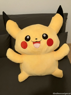 Pokemon Pikachu Stofftief Bild 2