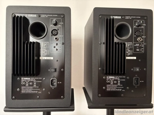 Yamaha HS7 mit Stativen Bild 4