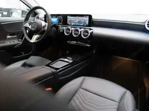 Mercedes-Benz A 180 d Kompaktlimousine W-Paket KAM SpurW  SpurH Bild 8