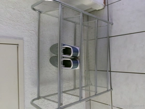 Schuhregal aus Metall