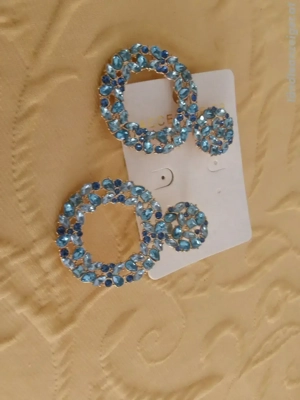 Ohrringe mit vielen blauen Steinen  Bild 2