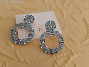 Ohrringe mit vielen blauen Steine Bild 2