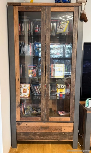 Vitrine mit integriertem Licht neuwertig