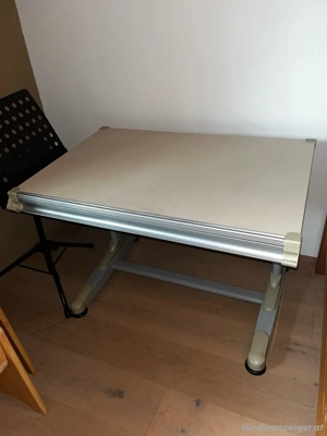 Kinder schreibtisch