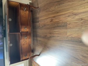 Wunderschönes TV Kästchen 