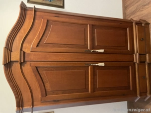 Sehr schöner Kasten aus Holz