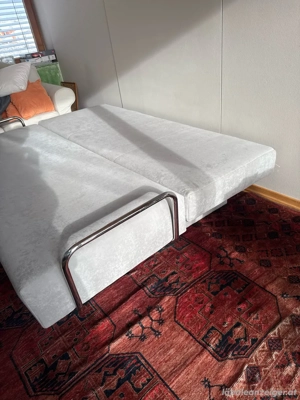 hellgraue Ausziehcouch sehr guter Zustand, frisch gereinigt. Bitte um Angebot Bild 3