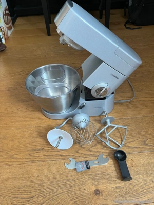 Kenwood KMC570 Chef Premier   kaum benutzt, sehr guter Zustand