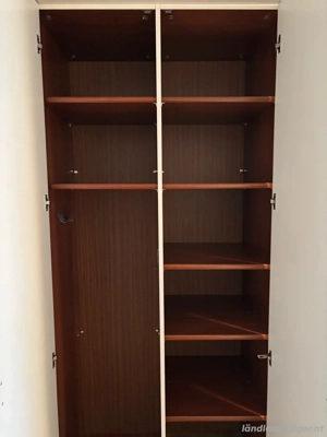 Riesen Kleiderschrank Bild 2
