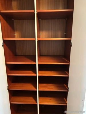 Riesen Kleiderschrank Bild 4