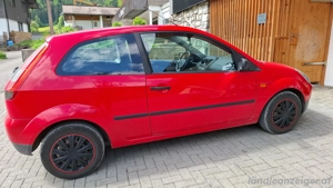 Ford Fiesta Ambiente 1.3 Bild 8
