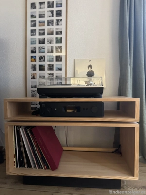 Plattenspieler Kommode