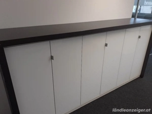Schrank mit 6 Flügeltüren 3 Fächer Bild 3