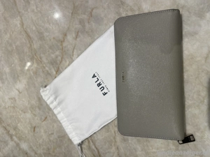 Furla Geldtasche grau glänzend