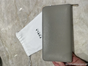 Furla Geldtasche grau glänzend Bild 3