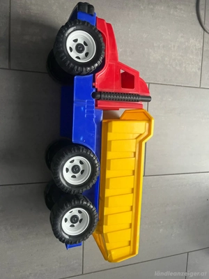 Lastwagen Spielzeugauto Bild 3