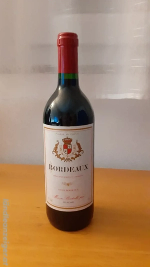 Circa 30 Jahre alter Wein 