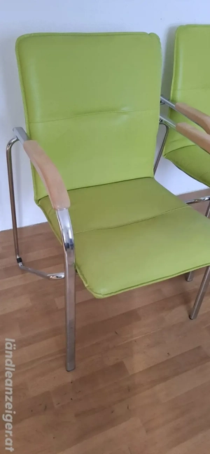 Stühle stapelbar  Bild 3