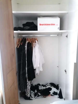 Kleiderschrank neuwertig  Bild 8