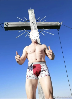 Mann sucht Singlefrau oder Paar, um den Horizont zu erweitern