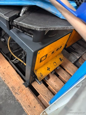 Reifenmontiermaschine Bild 2