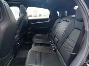 Porsche Cayenne Bild 17