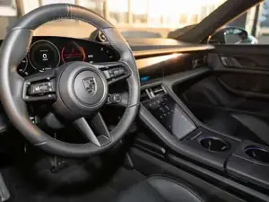 Porsche Taycan Bild 16